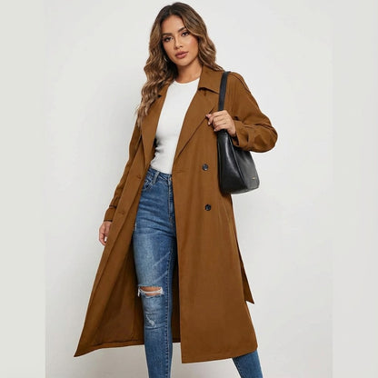 Langer Damen-Trenchcoat mit Reverskragen, Knopfleiste und Ärmelriegeln in Braun