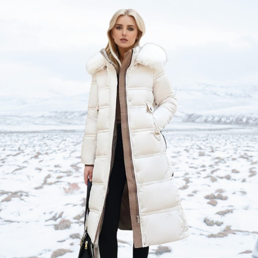 Langer Damen-Winterparka mit Fellkapuze, Bindegürtel und wasserabweisender Oberfläche in Weiß