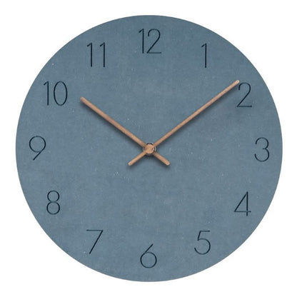 Lautlose Wanduhr aus MDF mit Zeigern aus Walnussholz im skandinavischen Design in Blau