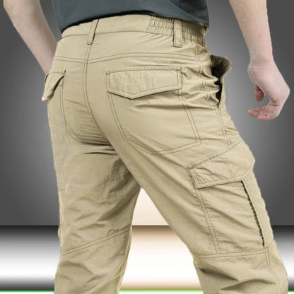 Leichte Cargohose für Herren aus atmungsaktivem Gewebe mit Pattentaschen, schnell trocknend und wasserabweisend in Beige