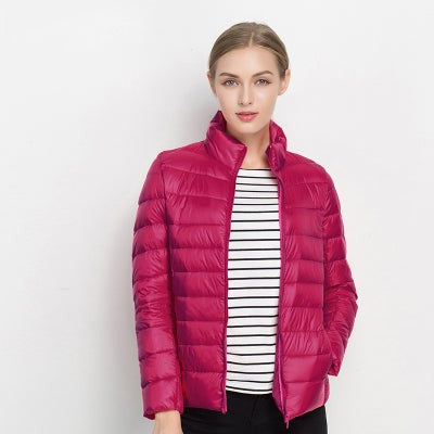 Leichte Damen-Daunenjacke mit Stehkragen, wasserabweisend und verstaubar in Fuchsia