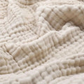 Leichte Musselin-Decke aus Baumwolle mit Knitterstruktur als Plaid für Sofa und Bett