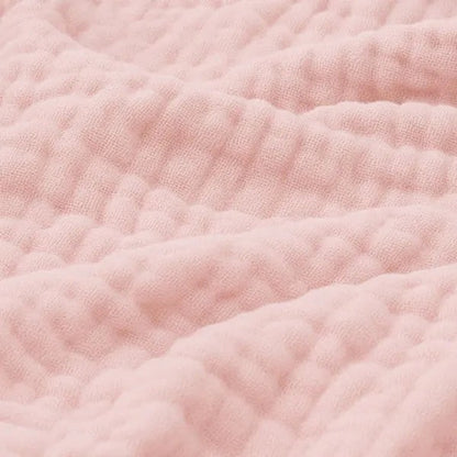 Leichte Musselin-Decke aus Baumwolle mit Knitterstruktur als Plaid für Sofa und Bett in Rosa