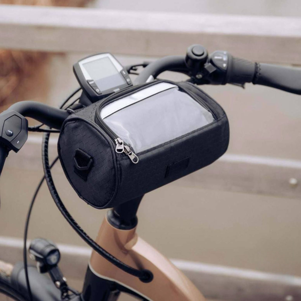 Lenkertasche für das Fahrrad mit Touchscreen-Handyfenster, Klettbefestigung und wasserabweisendem Stoff in Schwarz