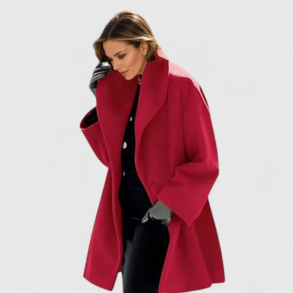 Oversized Damen-Mantel mit großem Schalkragen und weiten Ärmeln, winddicht in Rot
