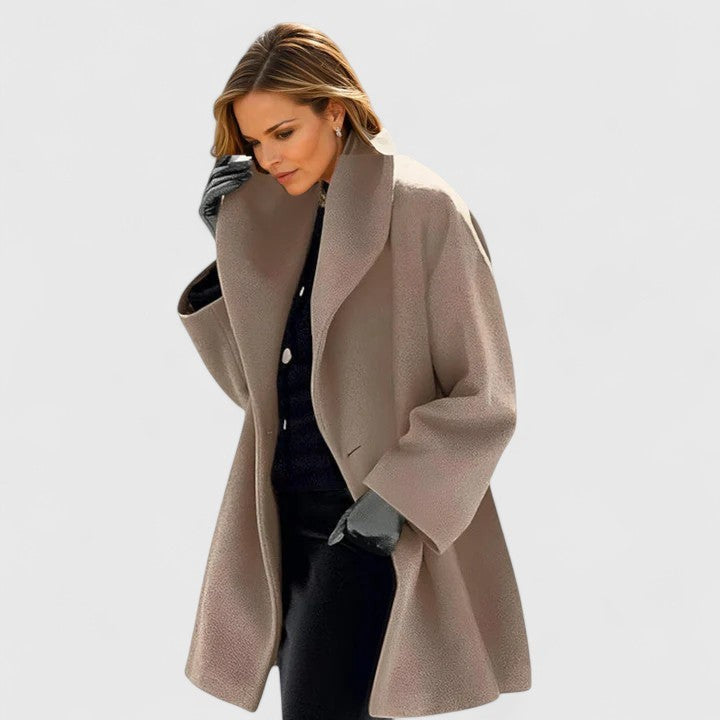 Oversized Damen-Mantel mit großem Schalkragen und weiten Ärmeln, winddicht in Khaki