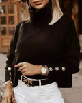 Oversized Damen-Rollkragenpullover aus Feinstrick mit Zierknöpfen an den Ärmeln