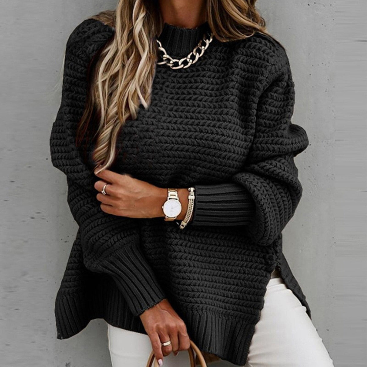 Oversized Damen-Strickpullover mit Stehkragen, Seitenschlitzen und längerem Rücken in Schwarz
