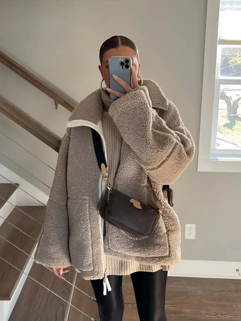 Oversized Damen-Teddyjacke mit Stehkragen, Reißverschluss und aufgesetzten Taschen, Ansicht 8