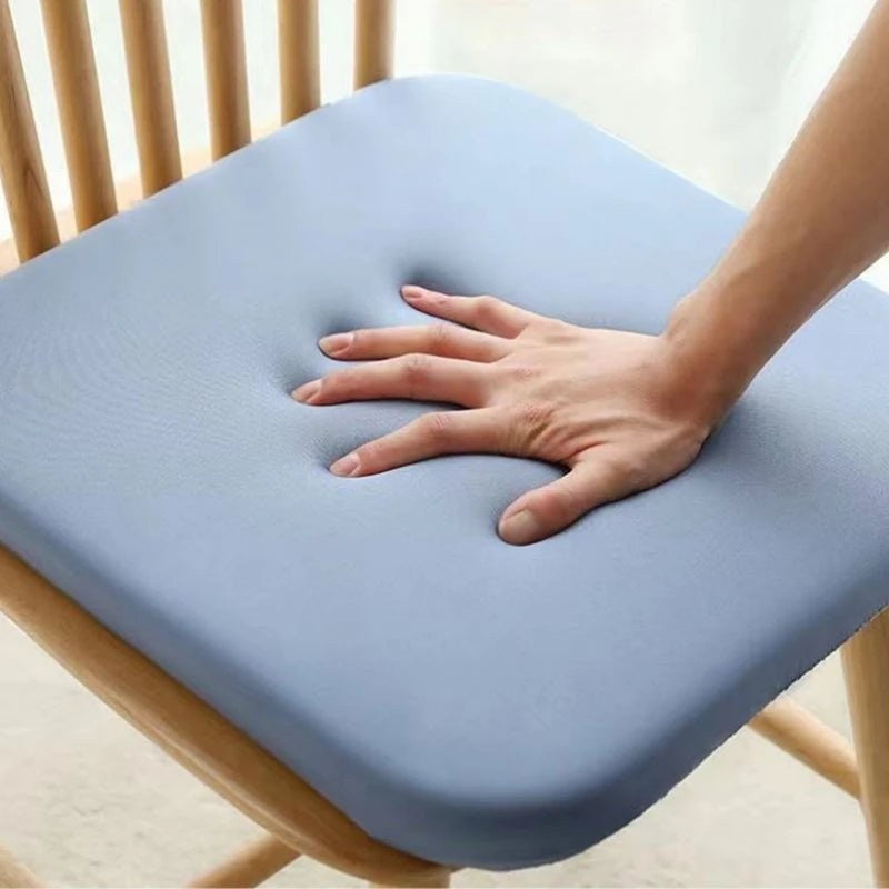 Quadratisches Sitzkissen aus Memory-Foam mit rutschfester Unterseite für Stuhl, Büro und Auto, Ansicht 9