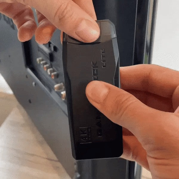 Retro-Spielkonsole als HDMI-Stick mit 64 GB, über 20.000 Spielen und 2 kabellosen Controllern, Ansicht 2