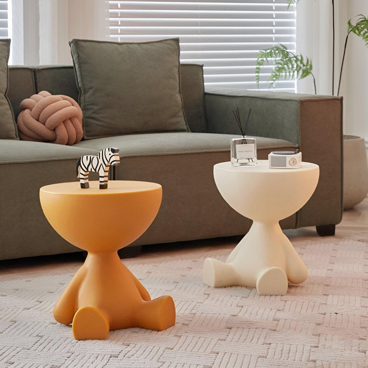 Runder Beistelltisch aus Kunststoff in Figurenform als Couchtisch oder Dekotisch, Ansicht 10