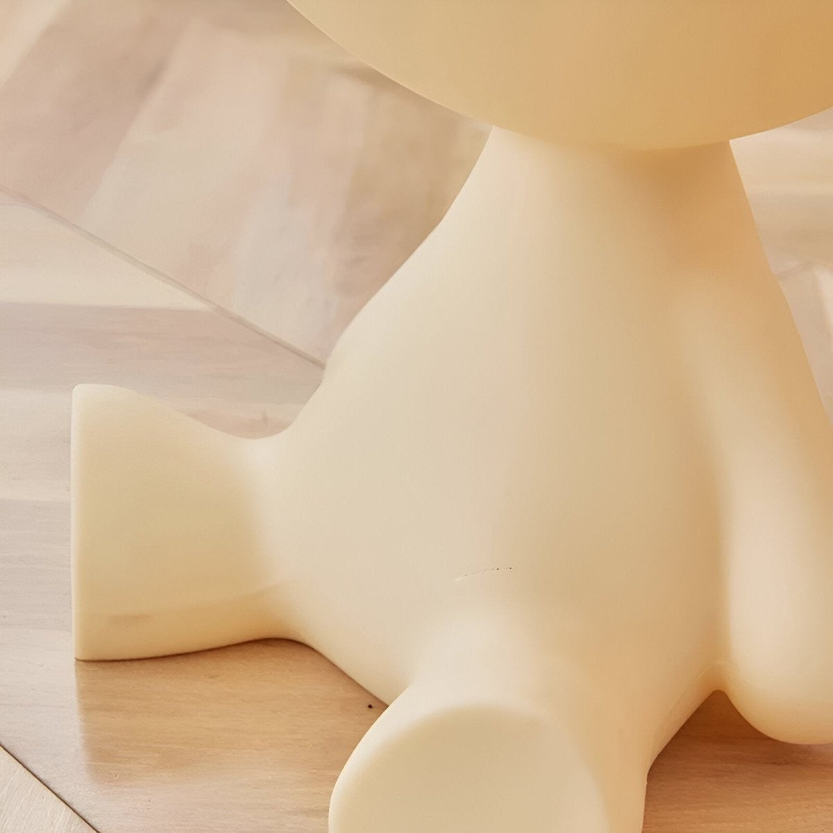 Runder Beistelltisch aus Kunststoff in Figurenform als Couchtisch oder Dekotisch, Ansicht 17