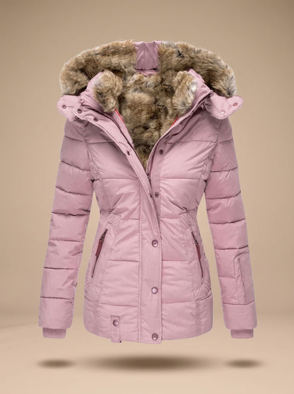 Taillierte Damen-Steppjacke mit gefütterter Kunstfellkapuze, Druckknopfleiste und Reißverschlusstaschen in Pink