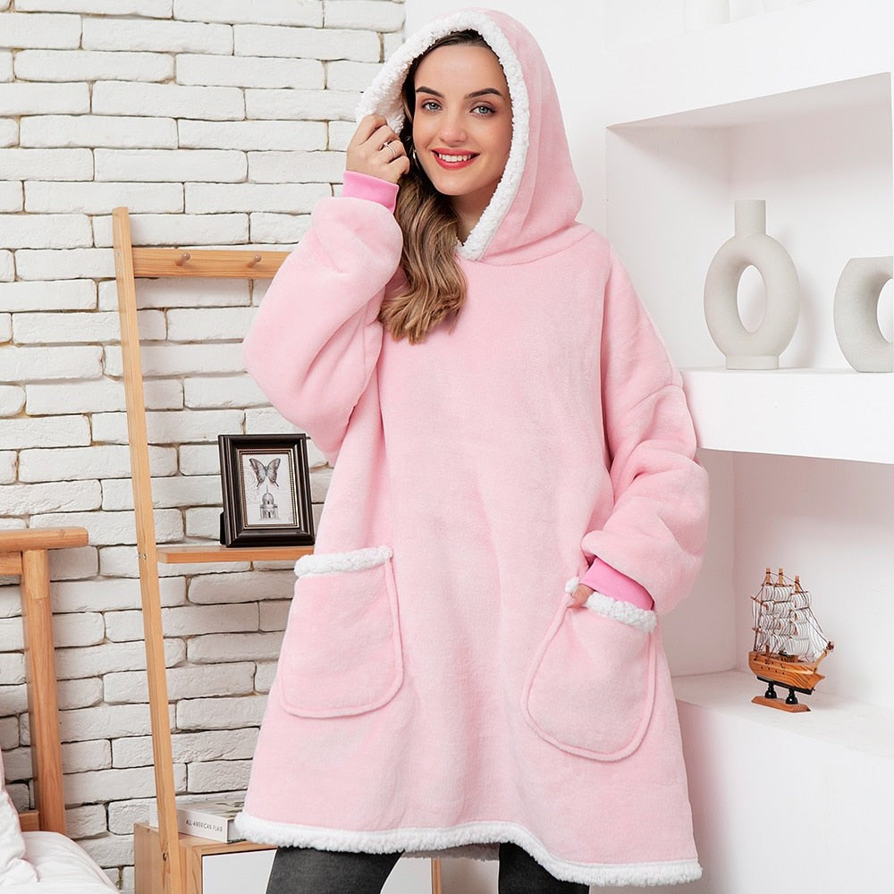 Übergroße Hoodie-Decke aus Fleece mit Sherpa-Futter, großer Kapuze und Kängurutasche, Ansicht 48