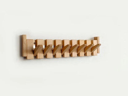 Wandgarderobe aus Massivholz im Klaviertasten-Design mit ausklappbaren Haken, Ansicht 3