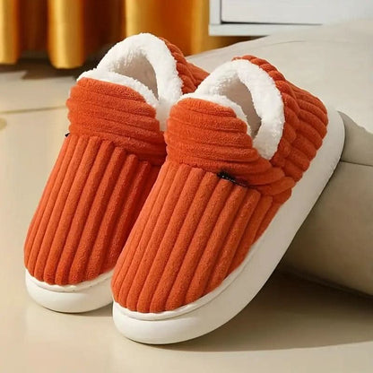 Warme Thermo-Hausschuhe mit veganem Fleecefutter und rutschfester Gummisohle in Orange