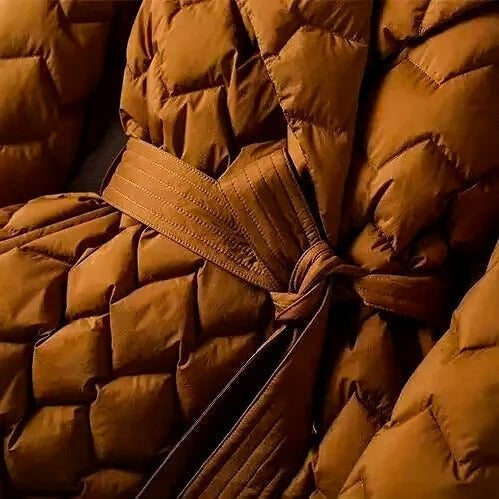 Wasserabweisende Damen-Daunenjacke mit Rautensteppung, Reverskragen und Bindegürtel, Ansicht 6