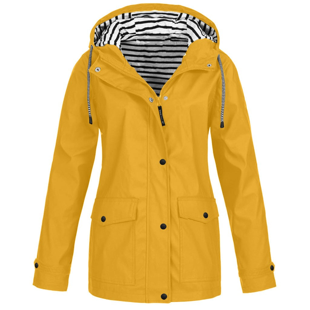 Wasserabweisende Damen-Regenjacke mit verstellbarer Kapuze, Sturmleiste und Pattentaschen in Gelb