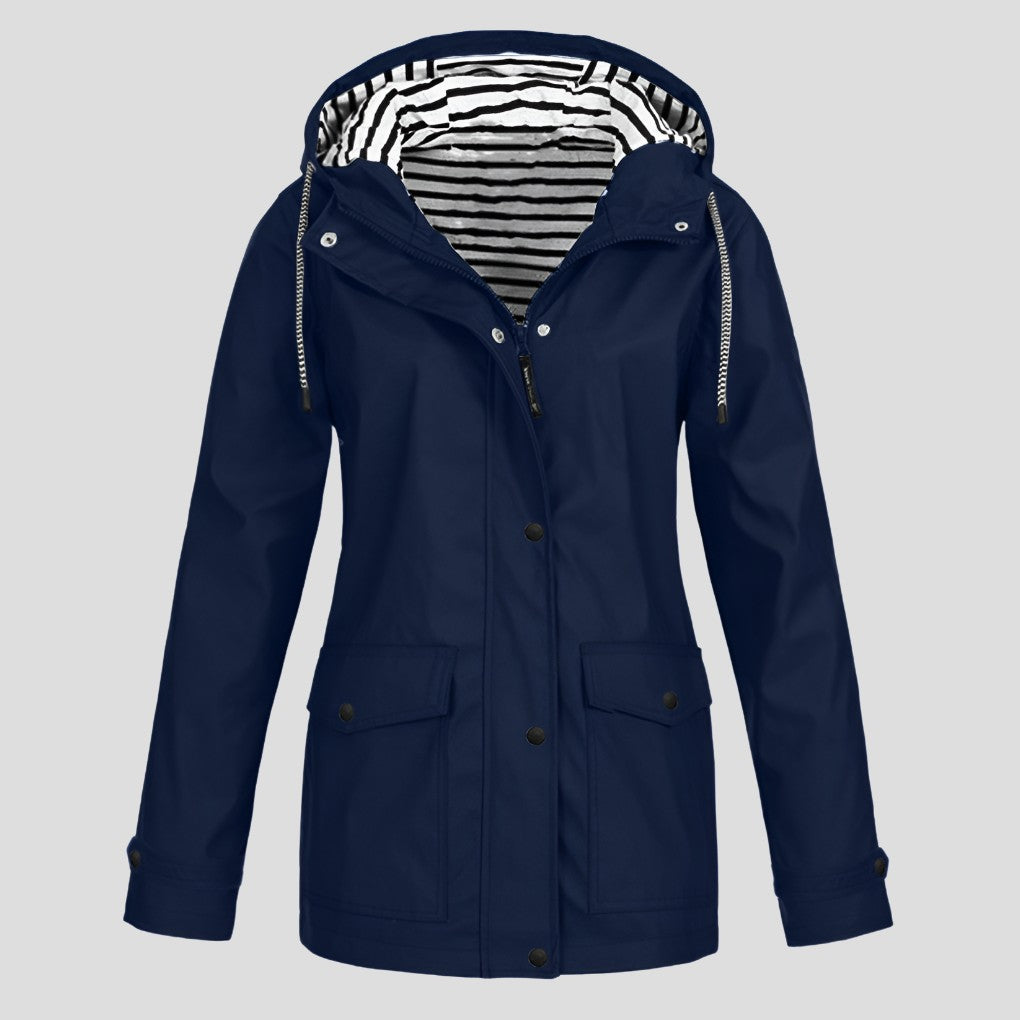 Wasserabweisende Damen-Regenjacke mit verstellbarer Kapuze, Sturmleiste und Pattentaschen in Navyblau