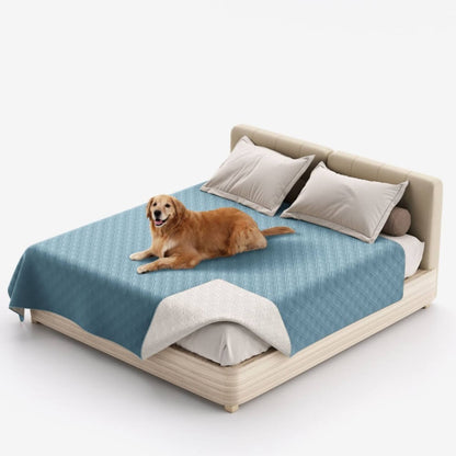Wasserdichte Haustierdecke aus Polyester als Möbelschutz für Sofa, Bett und Autositz in Hellblau