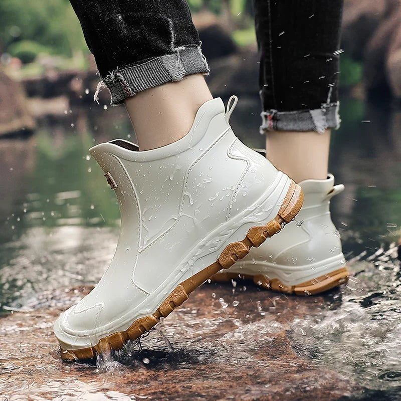 Wasserdichte Herren-Stiefel mit Warmfutter, Profilsohle und Schlupfform für Regen und Kälte, Ansicht 4