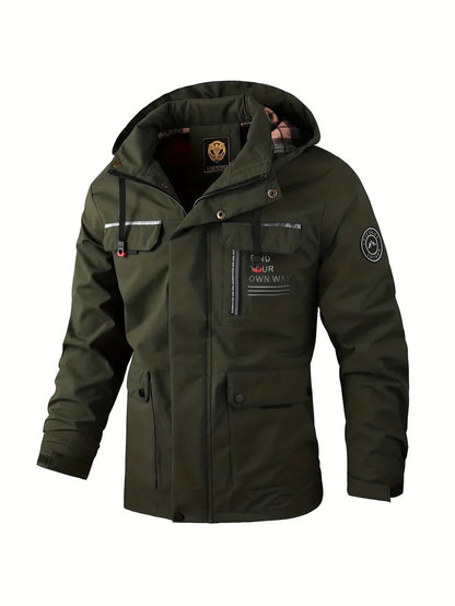 Wasserdichte Herren-Winterjacke mit verstellbarer Kapuze, gefütterter Innenseite und Pattentaschen in Dunkelgrün