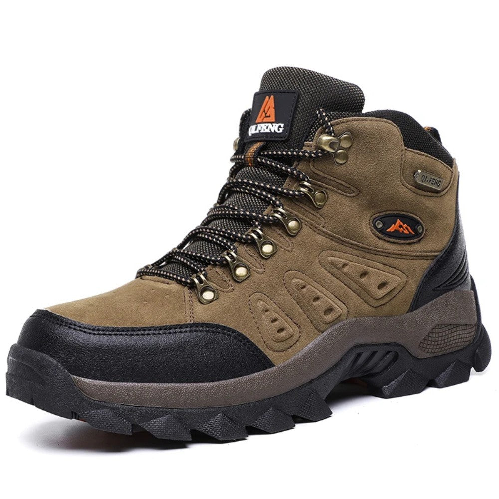 Wasserdichte Trekkingschuhe aus Wildleder-Optik mit rutschfester Profilsohle und Knöchelstütze in Braun