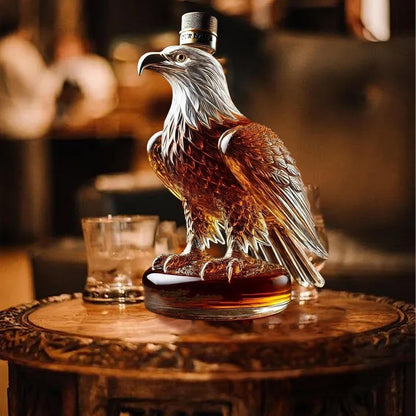 Whiskykaraffe aus Borosilikatglas in Adler-Form als Dekanter für Bar und Wohnzimmer, Ansicht 2