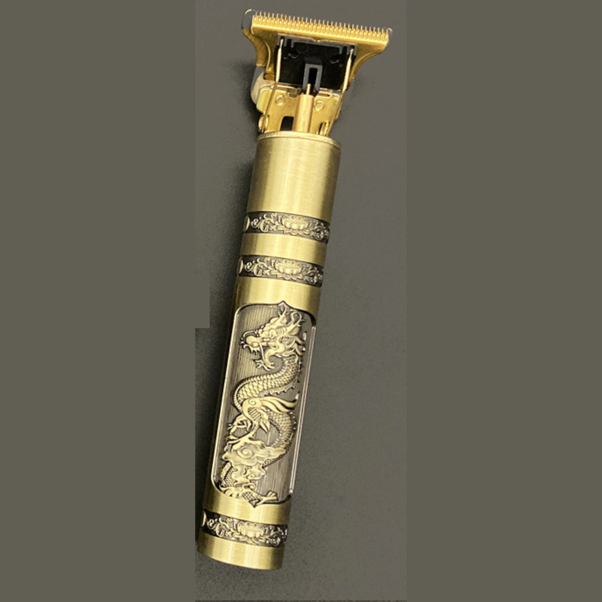 Wiederaufladbarer Haar- und Bartschneider im Vintage-Metallgehäuse mit T-Klinge und 4 Aufsätzen, Ansicht 8