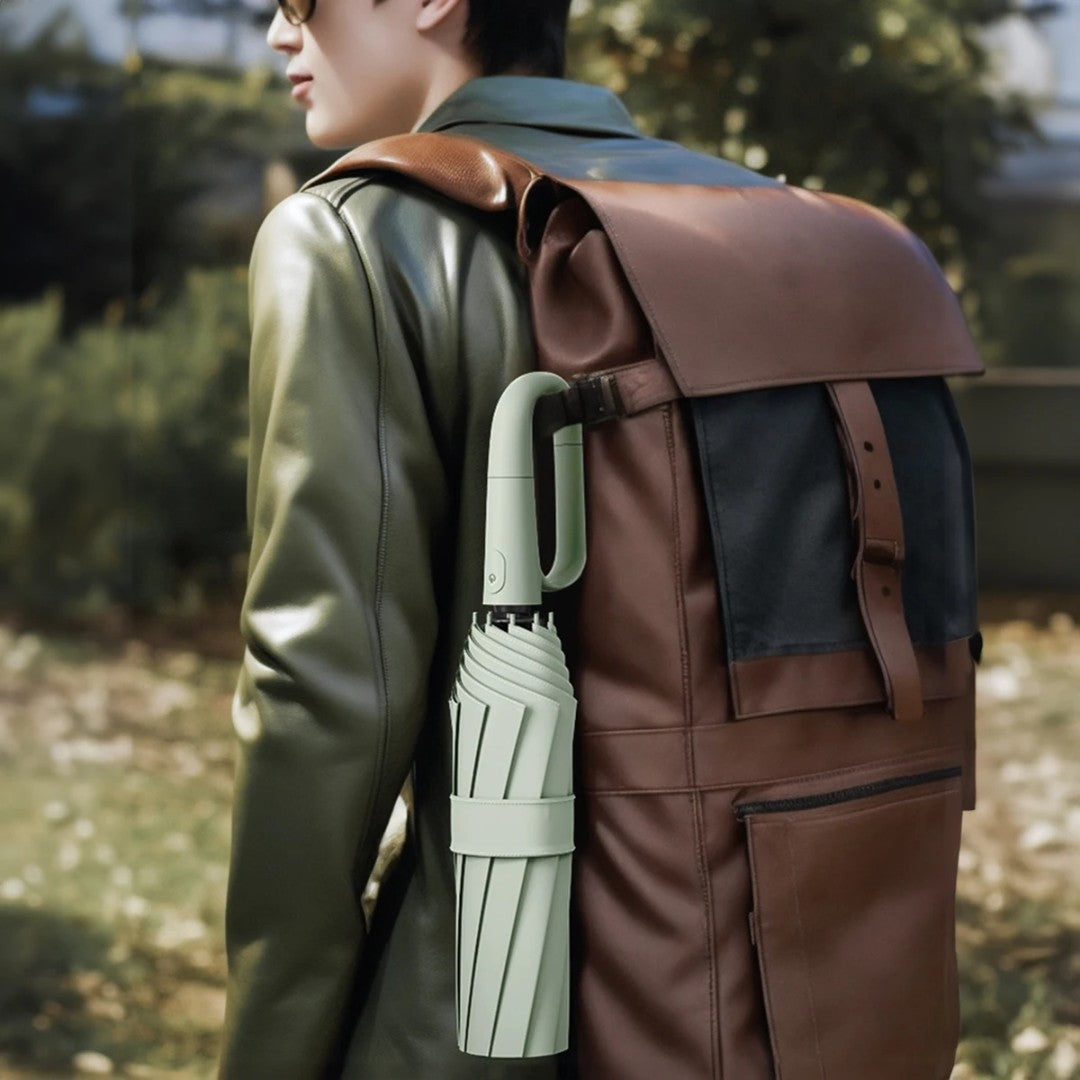 Windfester Taschenschirm aus Polyester mit reflektierendem Rand und Karabinergriff, Ansicht 6
