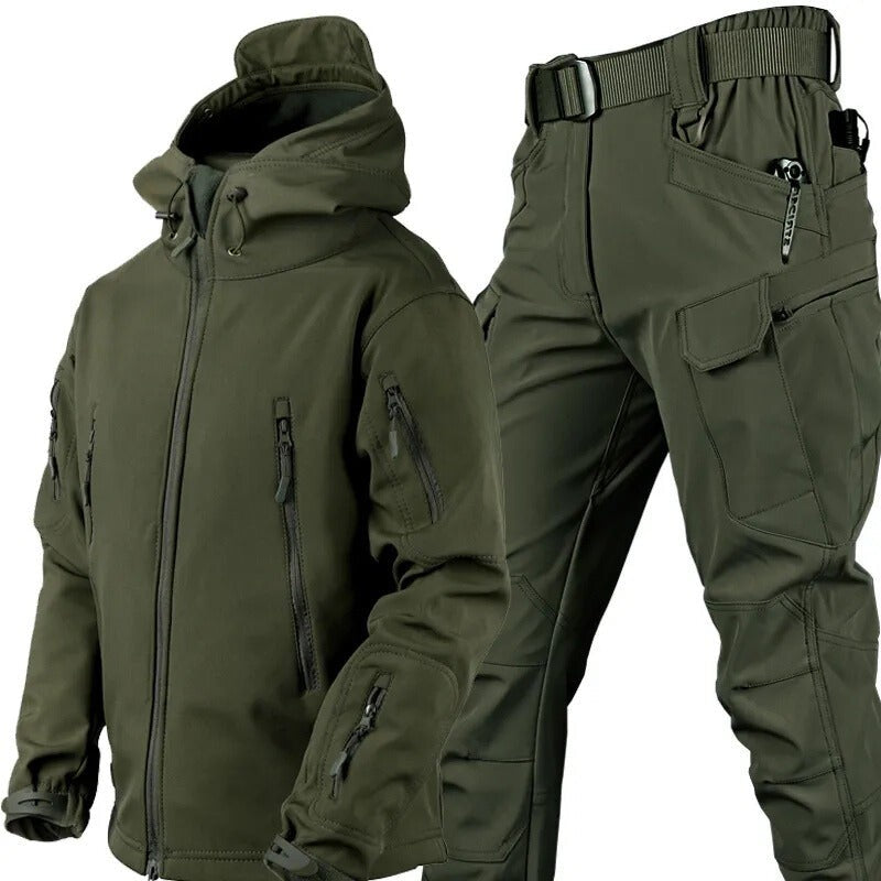 Zweiteiliges Herren-Outdoor-Set aus Jacke und Hose, wasserabweisend mit Fleecefutter in Grün