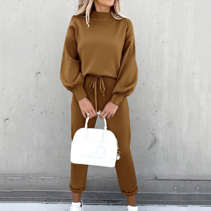 Zweiteiliges Loungewear-Set aus weichem Strick mit Rollkragenpullover und Hose mit hoher Taille in Braun